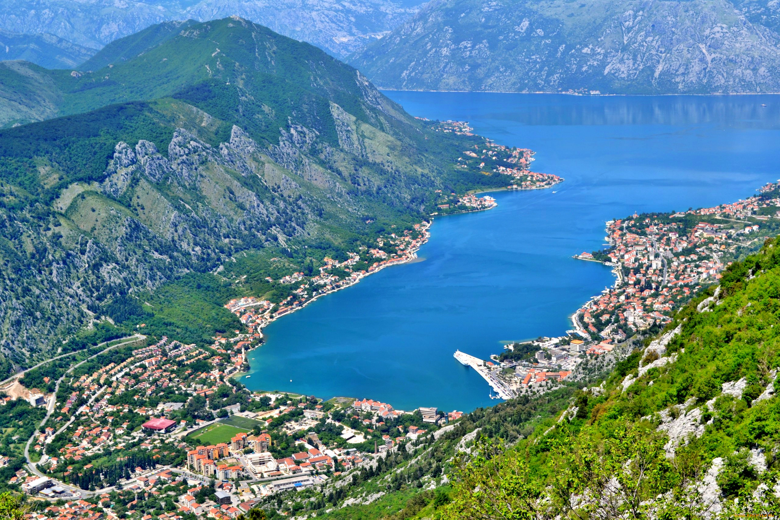 Kotor bay. Боко-Которская бухта Черногория. Черногория залив бока Которский. Черногория бохокоторский залив. Черногория бухта Монтенегро.